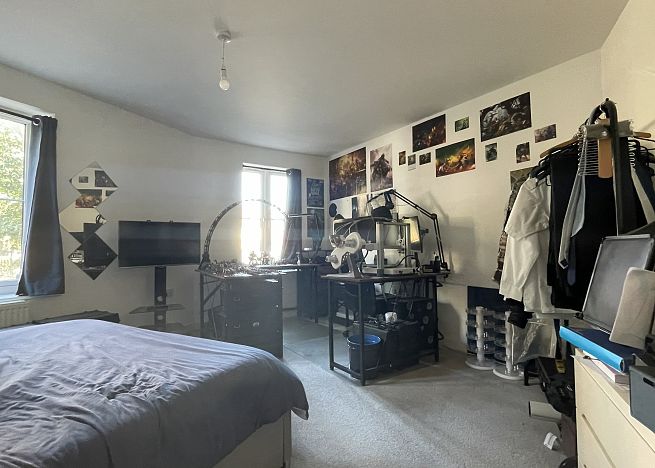 Flat 1 Fulmar House, Horley